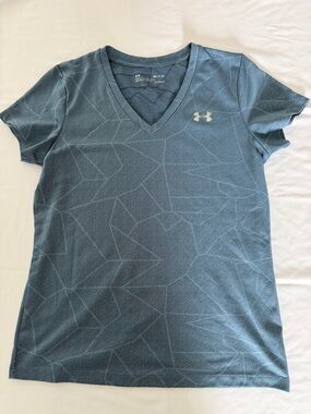 Under Armour Women's Slate Blue Geometric V-Neck Performance Tee